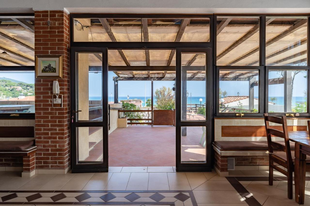 Hotel Delfino Procchio  Luaran gambar