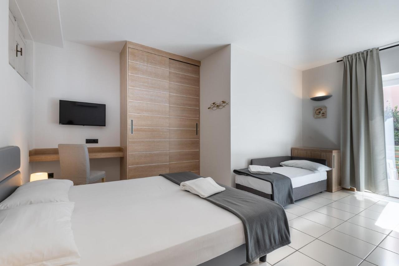 Hotel Delfino Procchio  Luaran gambar