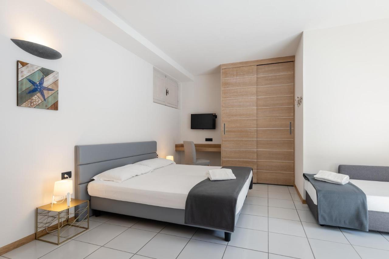 Hotel Delfino Procchio  Luaran gambar